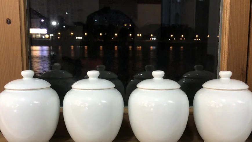夜里，四个茶罐归位
